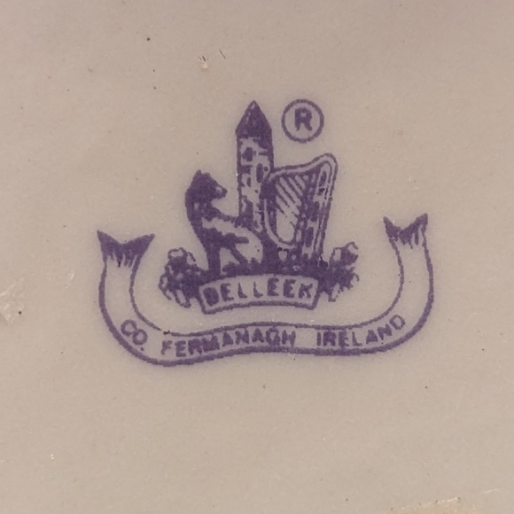 Belleek China Country Trellis heart shaped dish - Picture 3 of 6